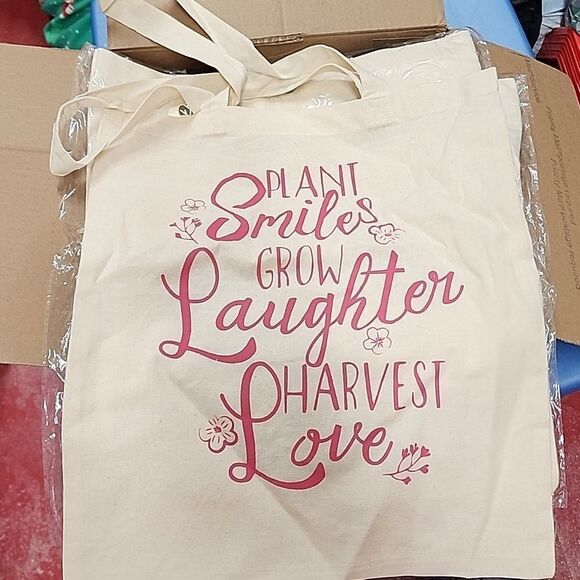 Echo Friendly Reusable Shopping Tote Bag PLANT SMILES & GROW LAUGHTER  NWT - Picture 1 of 5